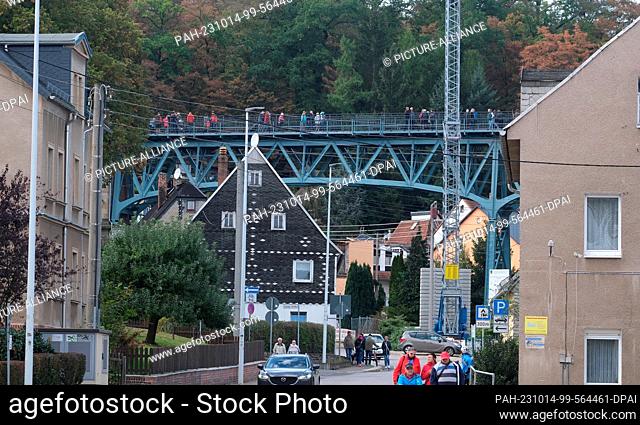 14 October 2023, Saxony, Chemnitz: The reopened railroad viaduct Rabenstein. The structure was converted into a footbridge in 1984