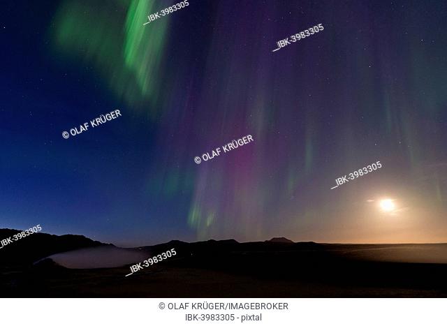 Northern lights, full moon, solfatara, fumaroles, sulphur and other minerals, steam, Hverarönd high temperature or geothermal area, Námafjall mountains