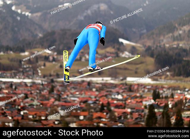 04 March 2021, Bavaria, Oberstdorf: Nordic skiing: World Championship, combined, individual, large hill/10 km, men, jump
