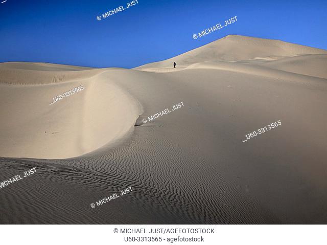 Eureka Dunes at Death Valley National Park are amongst the highest in North America