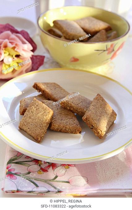 Diamond-shaped almond biscuits