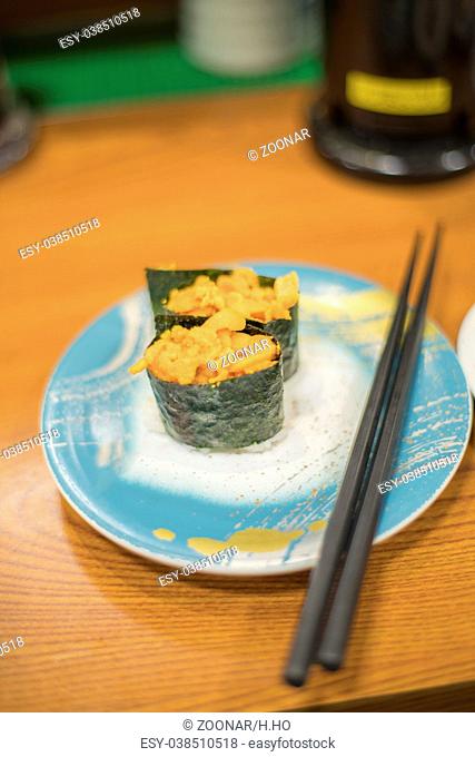 sea urchin roe japanese sushi uni gunkanmaki