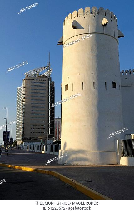 Historic Al Hosn Fort and modern multistorey building at downtown Abu Dhabi City, Emirate Abu Dhabi, United Arab Emirates, Arabia, Middle East, West Asia