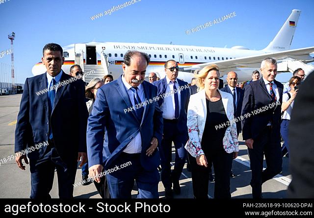 18 June 2023, Tunisia, Tunis: Nancy Faeser (2nd from right, SPD), Federal Minister of the Interior and Home Affairs, arrives at Tunis-Carthage Airport where she...