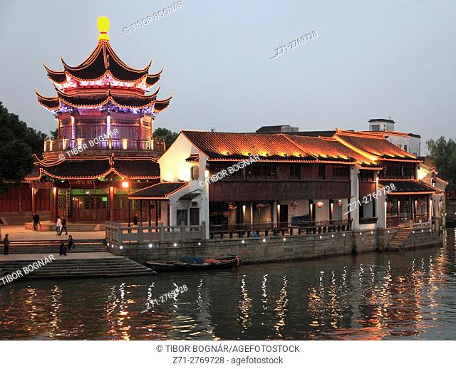 China, Jiangsu, Suzhou, Shantang Old Town, canal scene, pagoda,