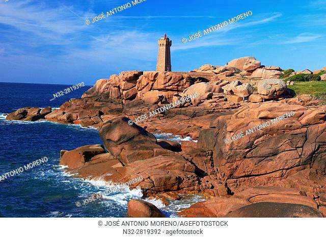 Ploumanach, Ploumanac'h, Mean Ruz Lighthouse, Phare de Mean Ruz, Sunset, Pink granite coast, Cote de Granit Rose, Cotes d'Armor, Côtes-d'Armor