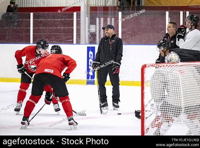 Alan Letang, the national team captain, when Canada's team trains in Limhamns Ice Hall in Malmö, Sweden, 18 December 2023 ahead of the JVM (2024 IIHF Junior WC)