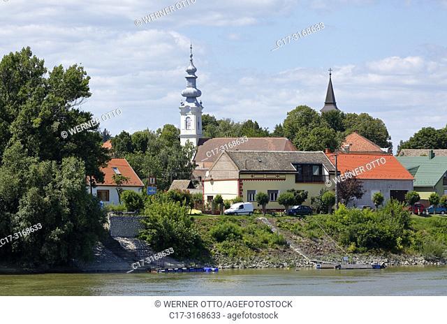 Dunaszekcsoe, Hungary, Dunaszekcsoe on the Danube, Transdanubia, Southern Transdanubia, Baranya county, Danube-Drava National Park, town view