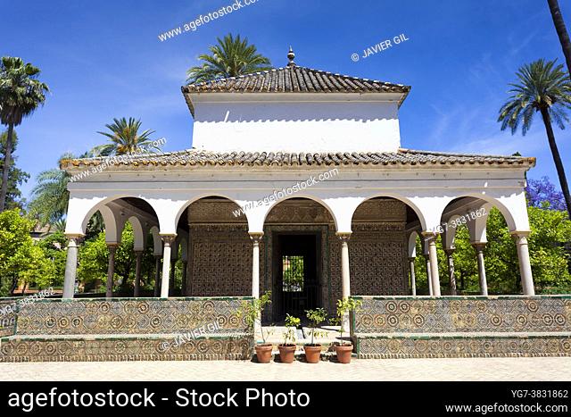 Arbour in the Reales Alcazares, Sevilla, Andalusie, Spain
