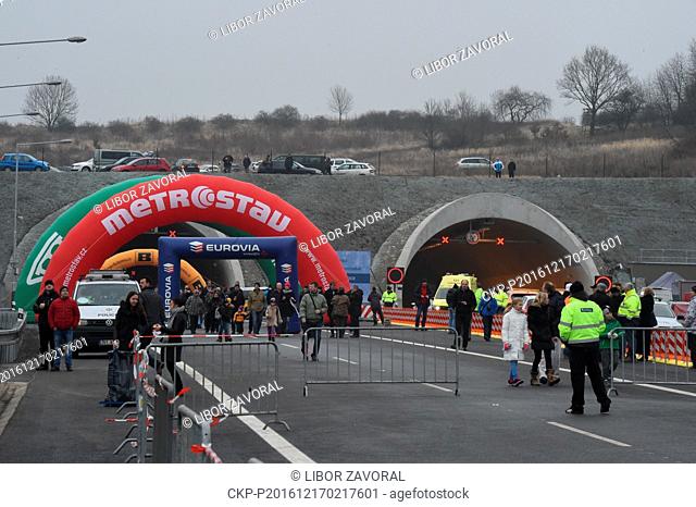 The last completed 12-km section of the Czech D8 motorway connecting Prague with Saxony was ceremonially opened in the presence of President Milos Zeman and a...