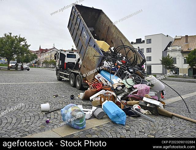 The town of Zdar nad Sazavou had brought to Republic Square for a week the garbage it had collected around the town outside the collection bins for less than a...
