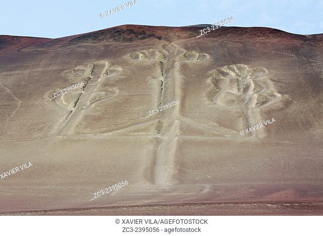 The Paracas Candelabra, located northwest of Paracas Bay, is a 120 meter long Geoglyph also called 'Tres Cruces' Three Crosses or 'Tridente' Trident