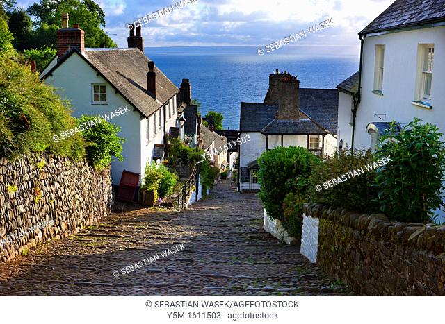 The narrow cobbled streets of Clovelly, North Devon, England, UK, Europe