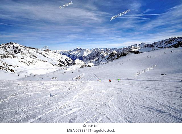 Austria, Tyrol, Stubai Valley, Neustift, Stubai Glacier, ski slope Kogelferner, behind ski slope Daunferner, mountain panorama
