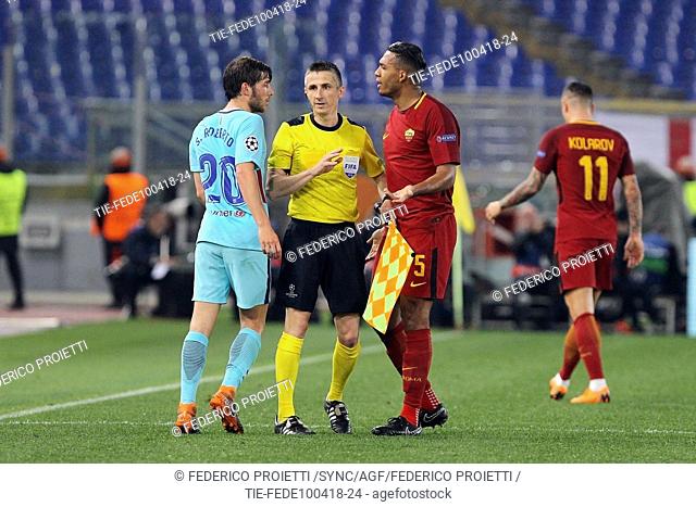 Sergi Roberto of Barcelona, Juan Jesus of Roma during the football match, Olympic Stadium, Rome, ITALY-10-04-2018
