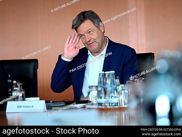 26 July 2023, Berlin: Vice Chancellor Robert Habeck (Bündnis 90/Die Grünen), opens the meeting of the federal cabinet in the Chancellor's Office