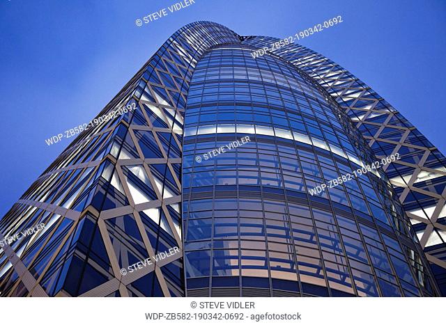 Japan, Tokyo, Shinjuku, Mode Gakuin Cocoon Tower, Architect Tange Associates