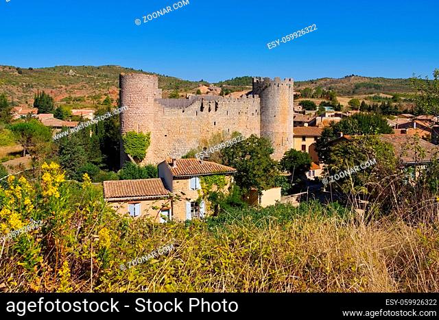 Burg Villerouge-Termenes im Süden Frankreichs - cathare castle Villerouge-Termenes in southern France