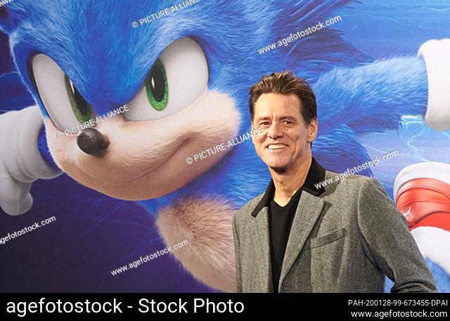 28 January 2020, Berlin: The Canadian-American comedian and actor Jim Carrey comes to the Zoo Palast for the 'Fan & Family Event' of his film 'Sonic The...