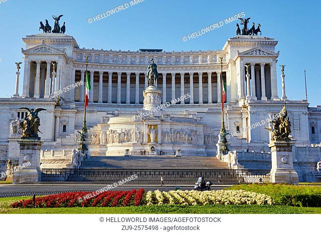 Vittorio Emanuele Monument at sunrise, Piazza Venezia, Rome, Lazio, Italy, Europe. . Built in marble in the early 19th century to commemorate Italian...