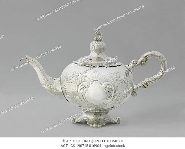 Teapot with gear and engraving in Louis XV style, Four-part silver tea set, consisting of a teapot (A) with curved spout and an ear built from volutes