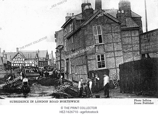 Subsidence in London Road, Northwich, Cheshire, 1905