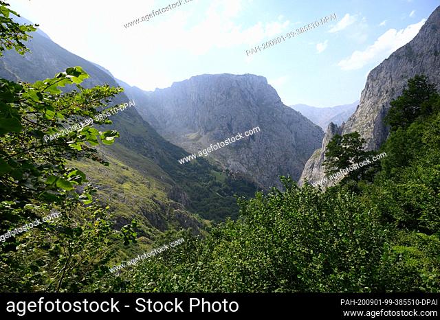 07 August 2020, Spain, Bulnes: A limestone massif in the Picos de Europa National Park. Photo: Sebastian Kahnert/dpa-Zentralbild