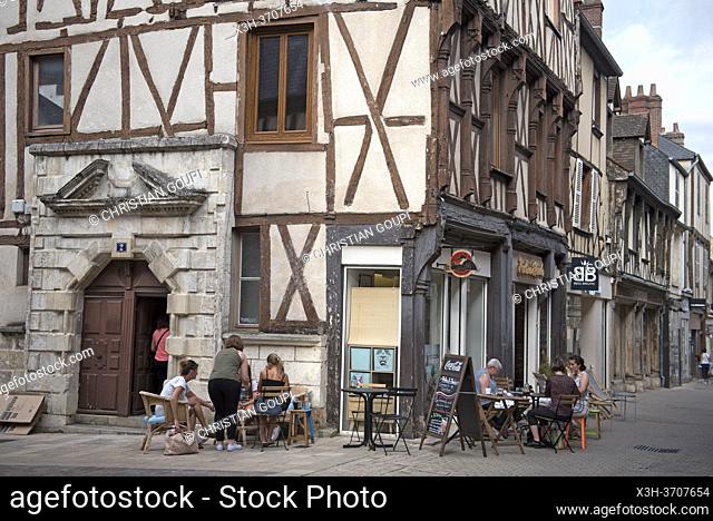 terraces at the corner of Mirebeau and De la Poelerie streets, Bourges, Cher department, Province of Berry, Centre-Val de Loire region, France