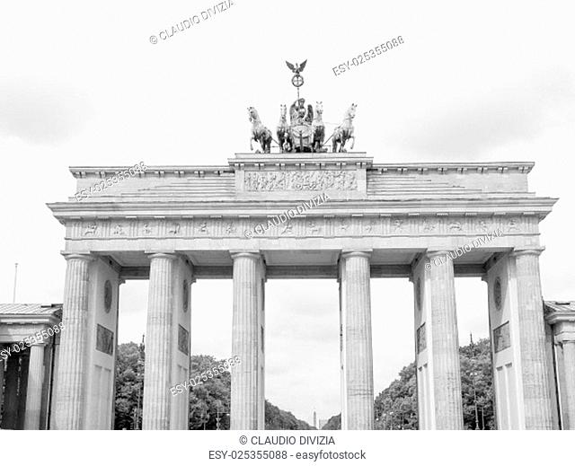 Brandenburger Tor Brandenburg Gate famous landmark in Berlin Germany in black and white