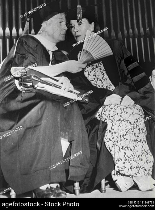 Madame Chiang Meets An Old Friend - Madame Chiang Kai-Shek (Right) sat in intimate conversation Yesterday with Mrs.W.N. Ainsworth, An old friend
