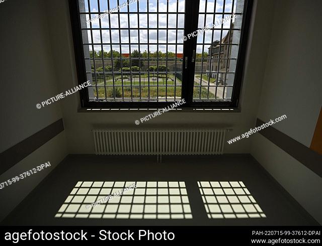 15 July 2022, Saxony, Leipzig: View from a barred window in the new detention hospital at the correctional facility (JVA)