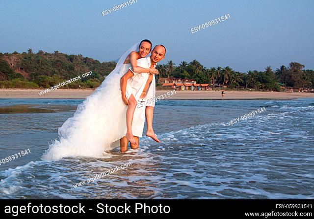 The love story of a beautiful young couple on the beaches of Goa, on the shores of the Indian Ocean