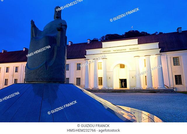 Lithuania Baltic States, Vilnius, the New Arsenal, historical and ethnographic exhibition in the National Museum, Mindaugas statue
