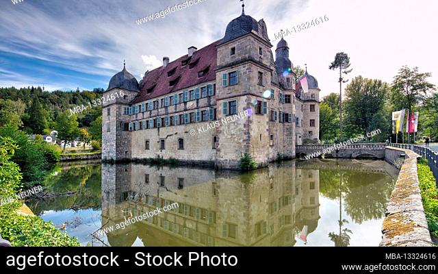 Moated castle Mitwitz, moat, mirroring, renaissance, palace complex, garden, park, Mitwitz, Upper Franconia, Bavaria, Germany