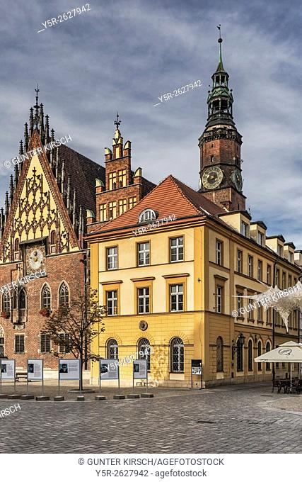 The Old Town Hall of Wroclaw stands at the center of the city’s Market Square. The Gothic building is one of the main landmarks of the city