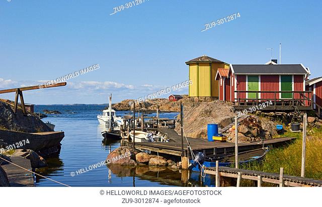 Baltic Sea coast community on island of Oja (Landsort), the southernmost point in the Stockholm archipelago, Sweden, Scandinavia