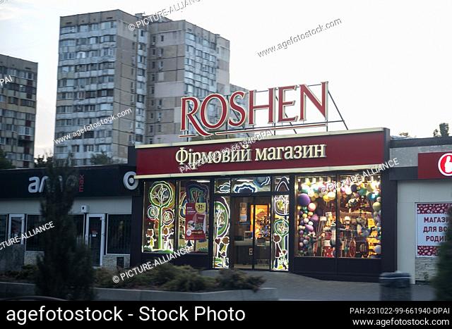 21 October 2023, Ukraine, Odessa: A branch of the ""Roshen"" candy store, owned by former Ukrainian President Petro Poroshenko