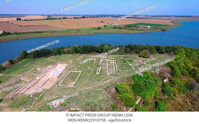 Archaeologists have unearthed a prehistoric cult complex in Durankulak Lake, some 450 km (280 miles) from the capital Sofia in the North East of Bulgaria