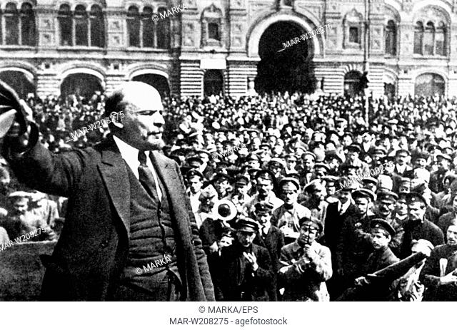 unione sovietica, mosca, vladimir ilic uianov detto lenin parla alla folla, 1918