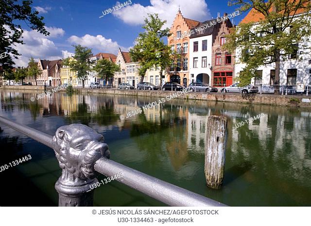 Typical canal in the medieval town of Brugge, listed World Heritage Site by UNESCO  Flanders  Belgium