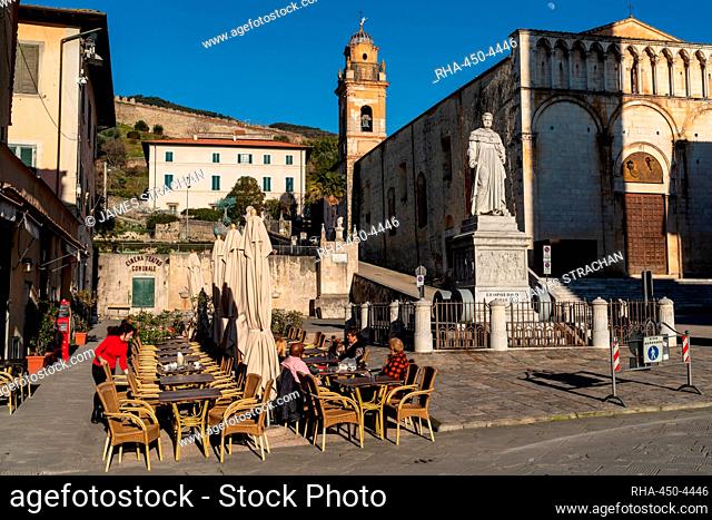 Town square of Pietrasanta on the coast in Northern Tuscany, bathed in afternoon light, Pietrasanta, Tuscany, Italy, Europe