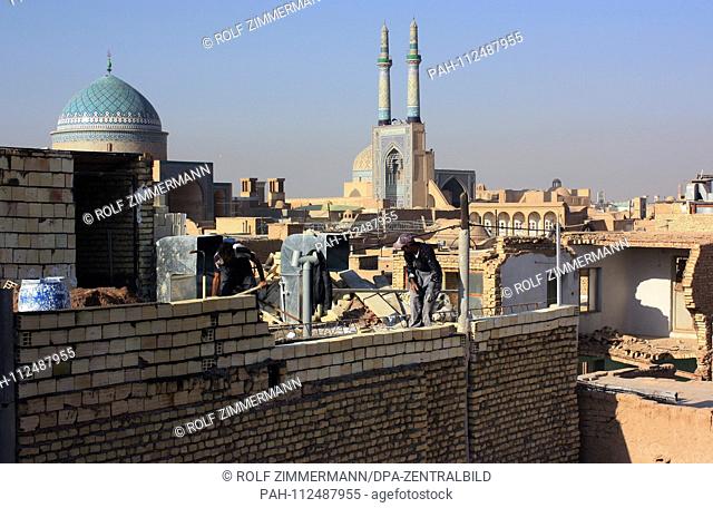 Iran - Yazd, also Jasd, is one of the oldest cities of Iran and capital of the province of the same name. View over the roofs