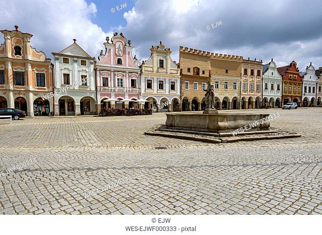 Czechia, Vysocina, Telc, view to row of historic houses at marketplace