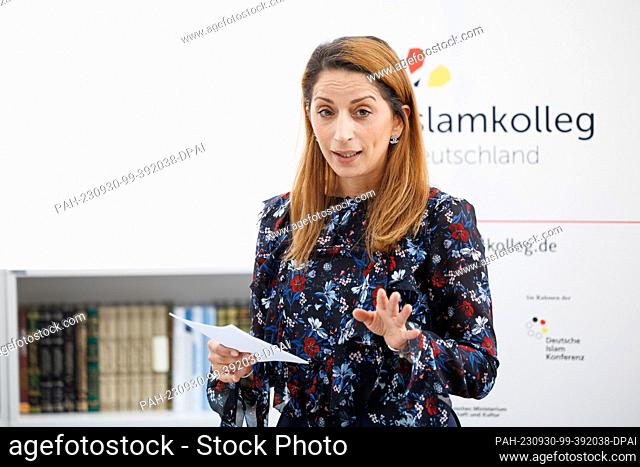 30 September 2023, Lower Saxony, Osnabrück: Leyla Ucar, managing director of the Islamkolleg Deutschland (IKD), speaks at a press briefing on the occasion of...