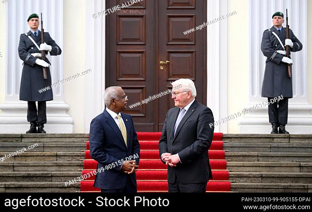 10 March 2023, Berlin: German President Frank-Walter Steinmeier (r) welcomes Ibrahim Mohamed Solih, President of the Republic of Maldives