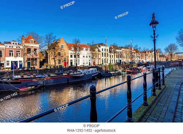 The canal along Handelskade street, Den Bosch, The Netherlands, Europe