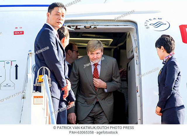 King Willem-Alexander of The Netherlands arrives at Yan-an Ershilipu Airport and are welcomed by mr Zhao Min, Foreign Affairs Office Province Shaanxi in China