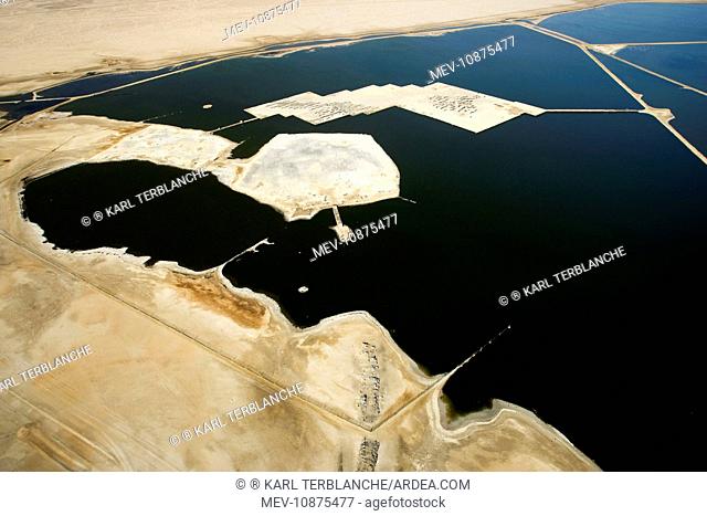 Evaporation ponds for the commercial extraction of sea salt - Near Swakopmund. Namib Desert - Atlantic Coast - Namibia - Africa