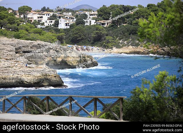 05 September 2023, Spain, Manacor: Cala Mendia on a day with waves. Two bodies were found on the east coast of Mallorca. The first body had already discovered...