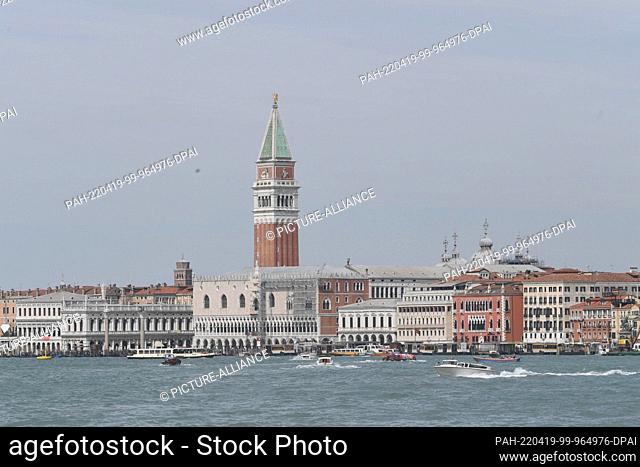 19 April 2022, Italy, Venedig: The backdrop of Venice is seen under blue skies ahead of the 59th Arte Biennale (Apr. 23-Nov. 27)